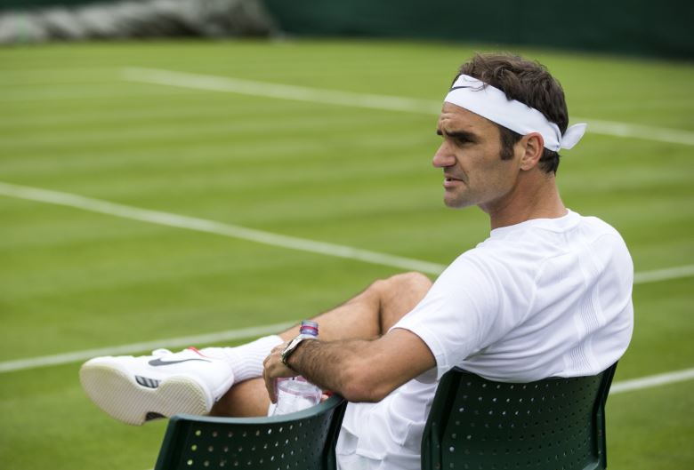 Federer Calm During Changeover